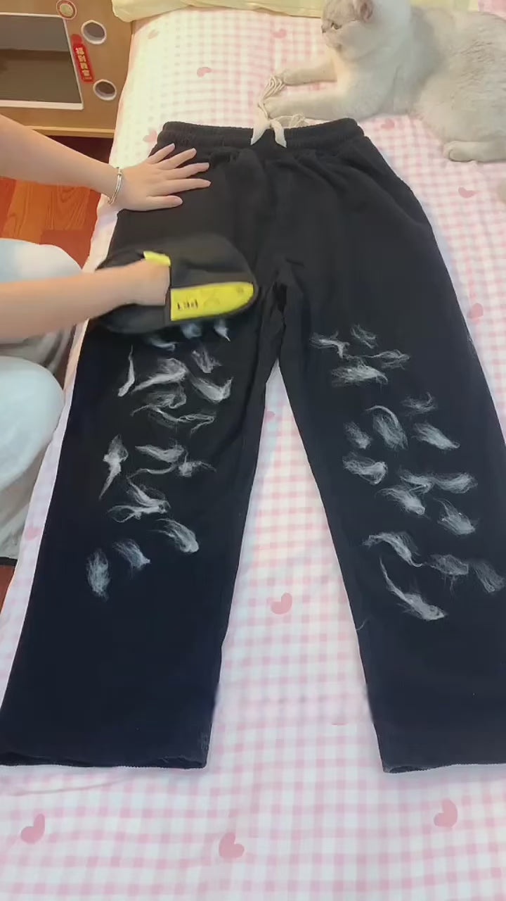 Electrostatic hair-removing gloves